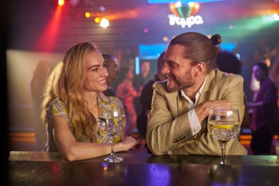 TRES DE MÁS, estreno 24 de julio